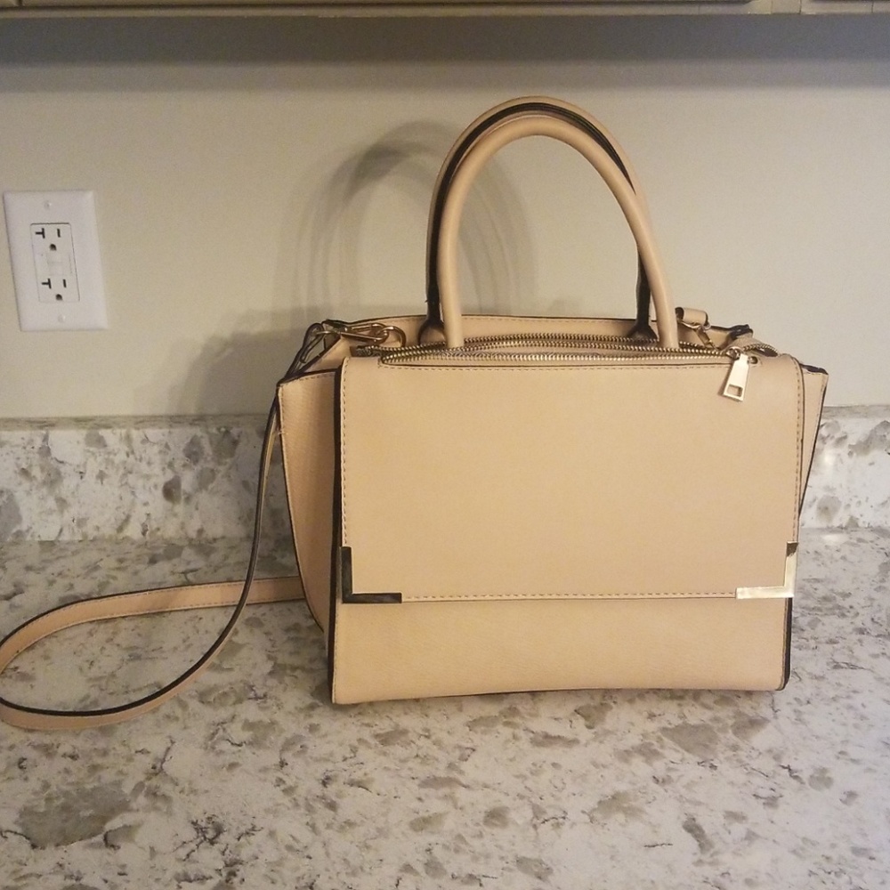 Hand bag